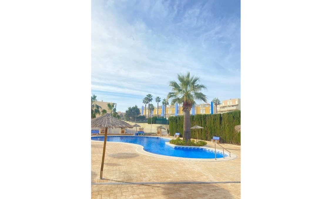 Segunda mano - Duplex -
Orihuela Costa - Campoamor
