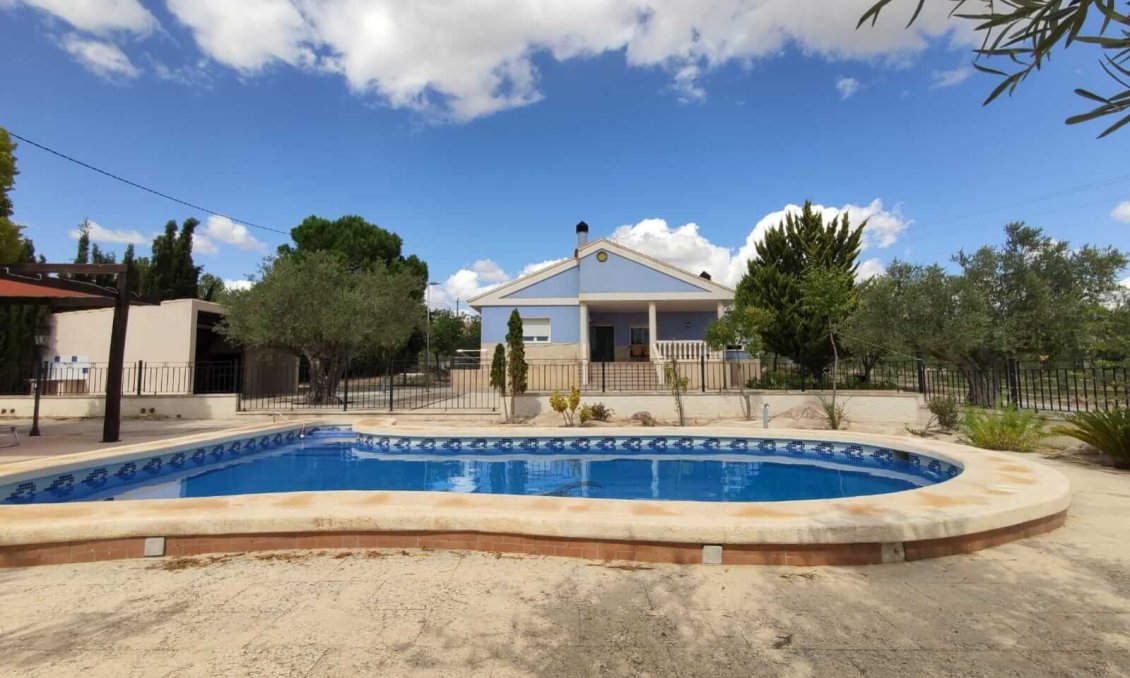 Segunda mano - Villa -
Yecla - Inland