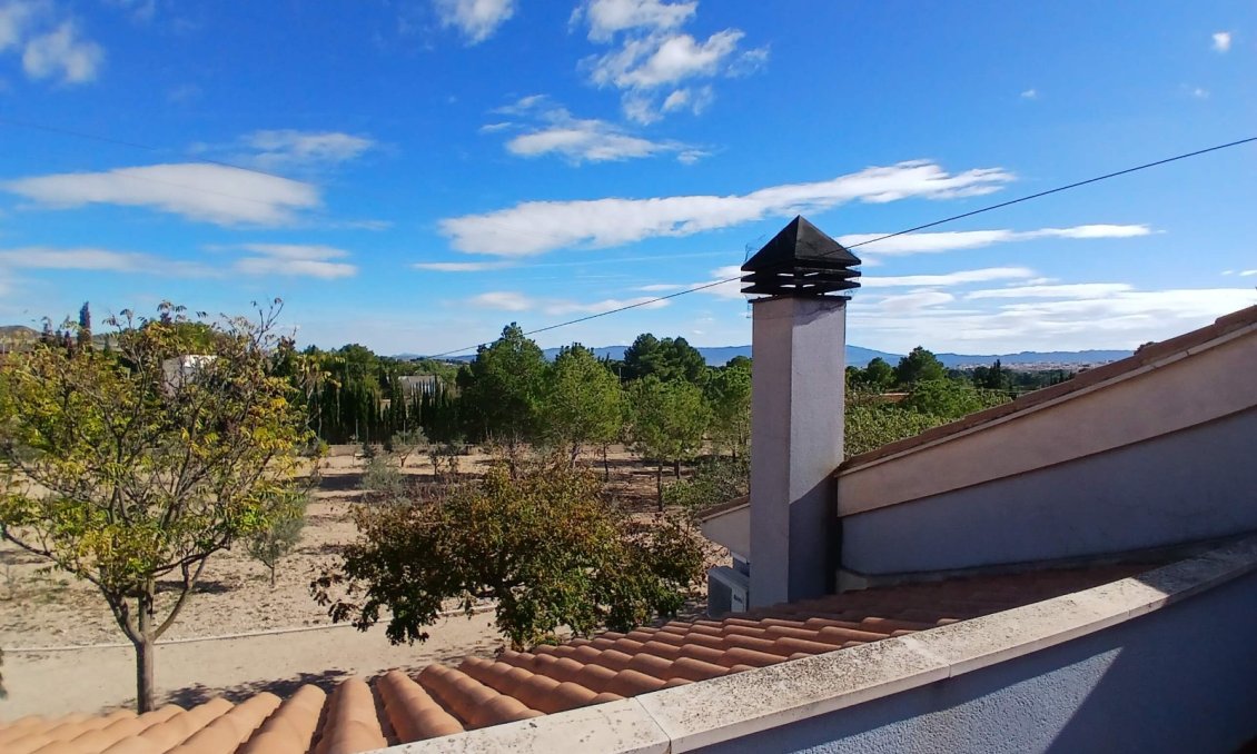 Segunda mano - Villa -
Yecla - Inland