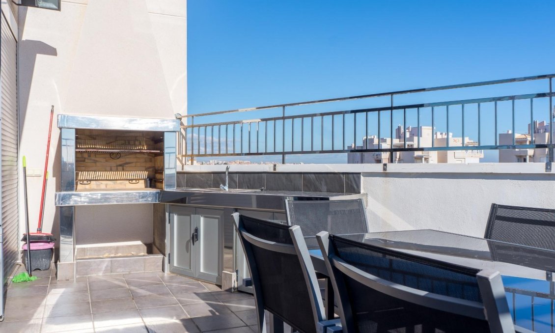 Segunda mano - Apartamento -
Torrevieja - Estacion De Autobuses
