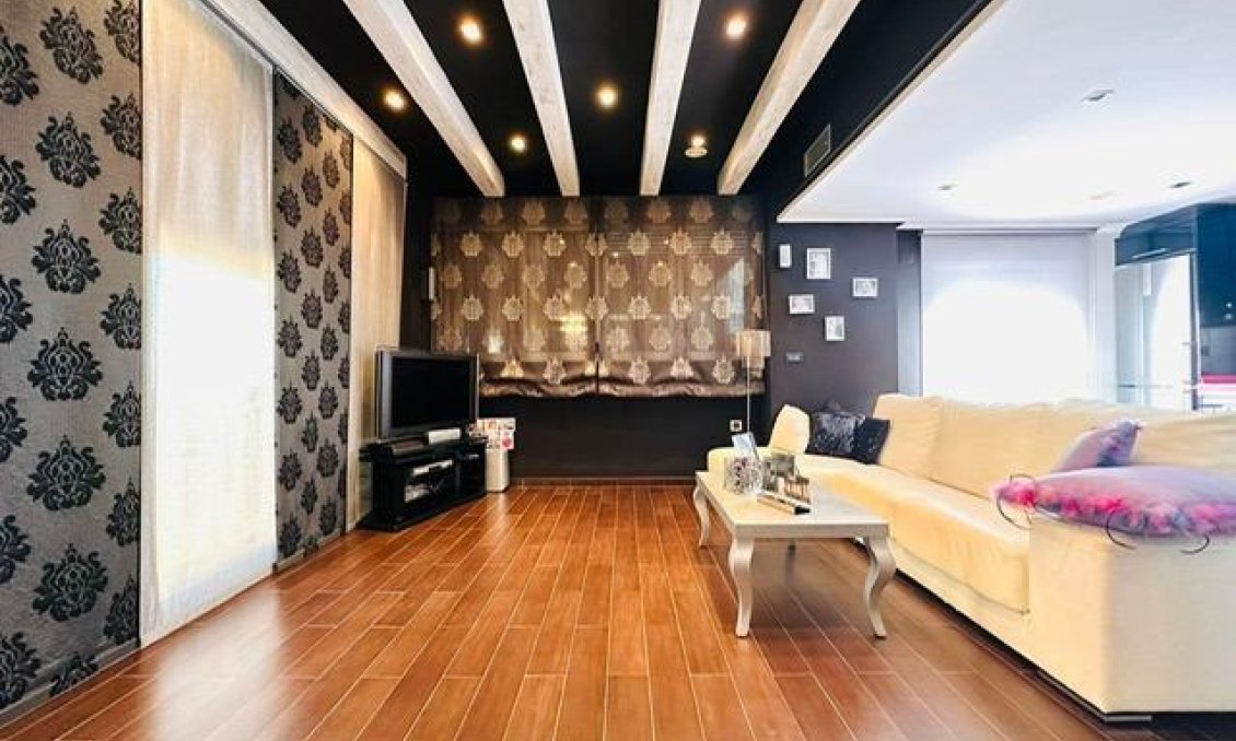 Segunda mano - Apartamento -
Torrevieja - Estacion De Autobuses