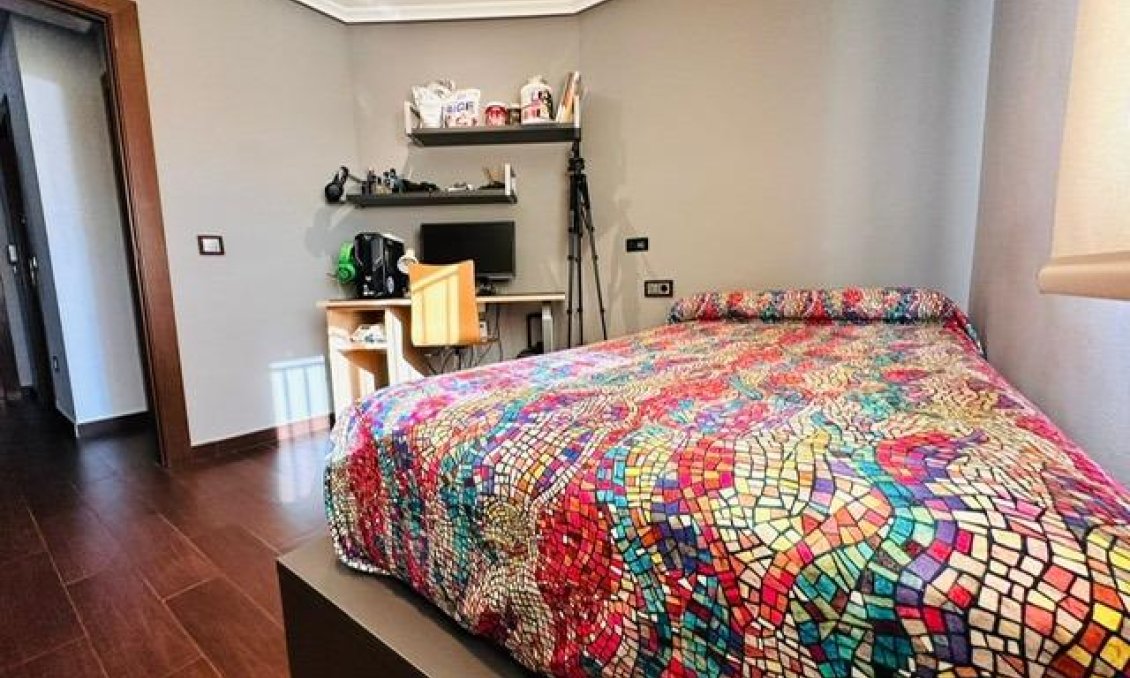 Segunda mano - Apartamento -
Torrevieja - Estacion De Autobuses