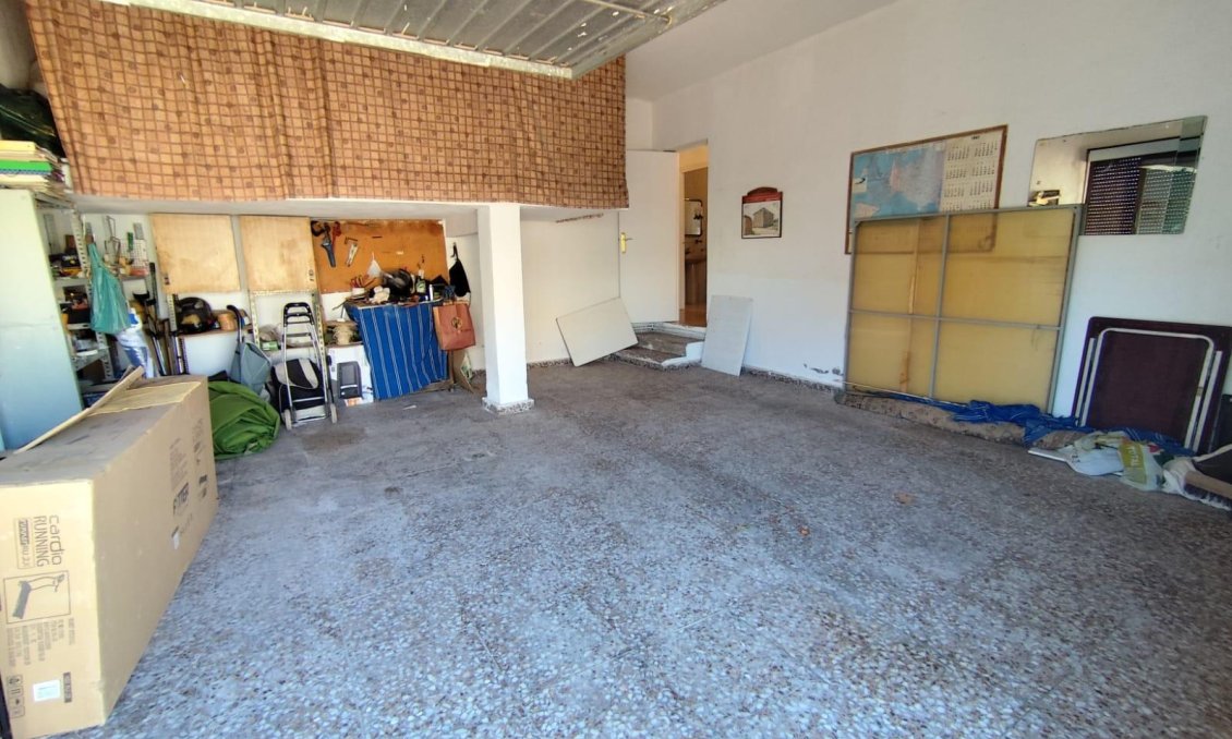 Wiederverkauf - Villa -
Torrevieja - Estacion De Autobuses