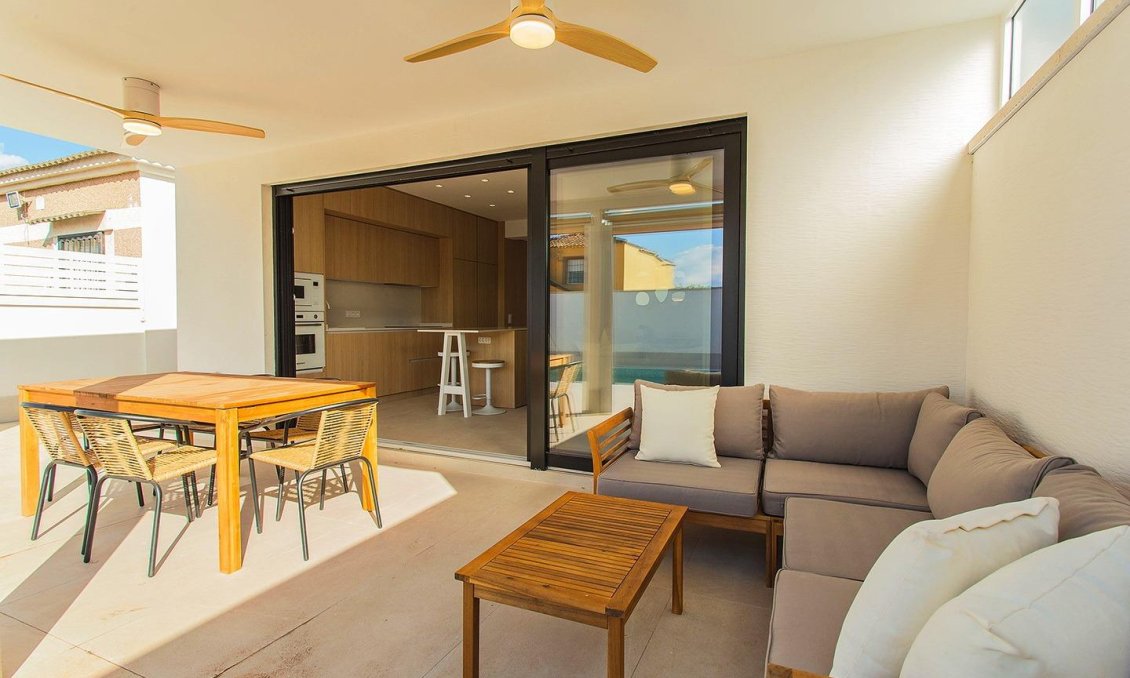 Segunda mano - Town House -
Torrevieja - La Siesta