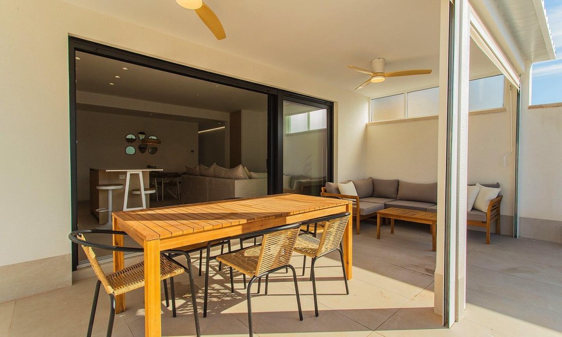 Segunda mano - Town House -
Torrevieja - La Siesta