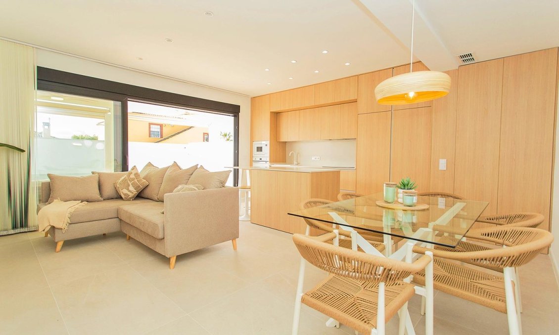 Segunda mano - Town House -
Torrevieja - La Siesta