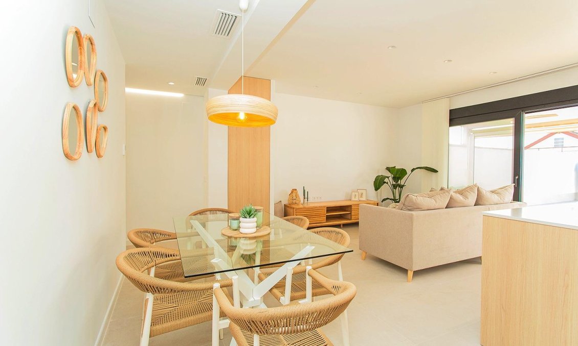 Segunda mano - Town House -
Torrevieja - La Siesta