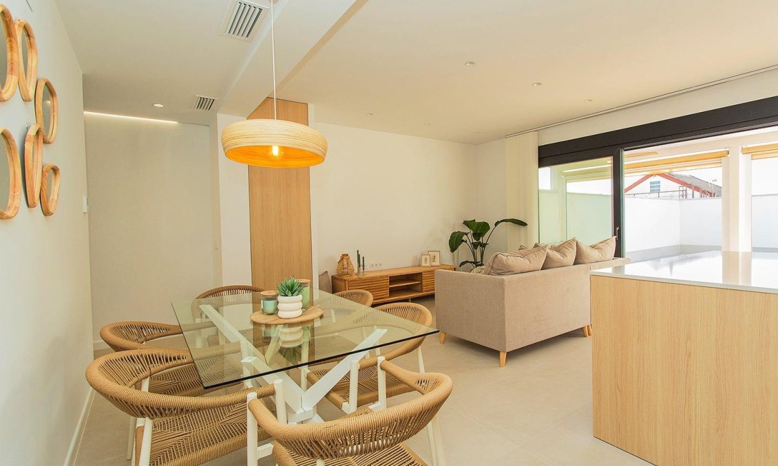 Segunda mano - Town House -
Torrevieja - La Siesta