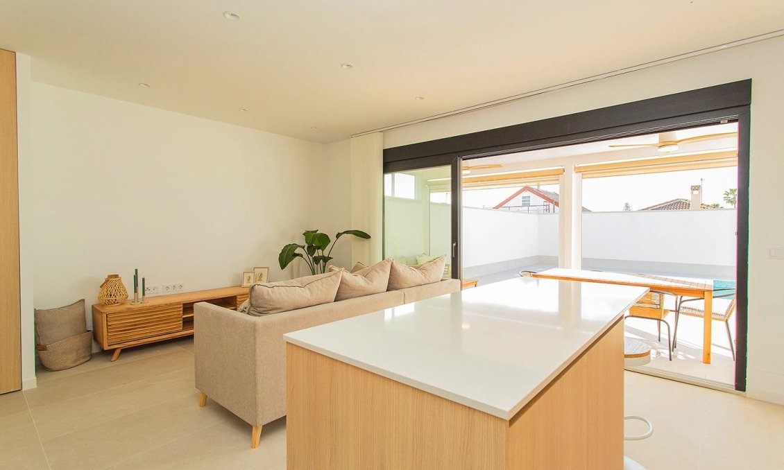 Segunda mano - Town House -
Torrevieja - La Siesta
