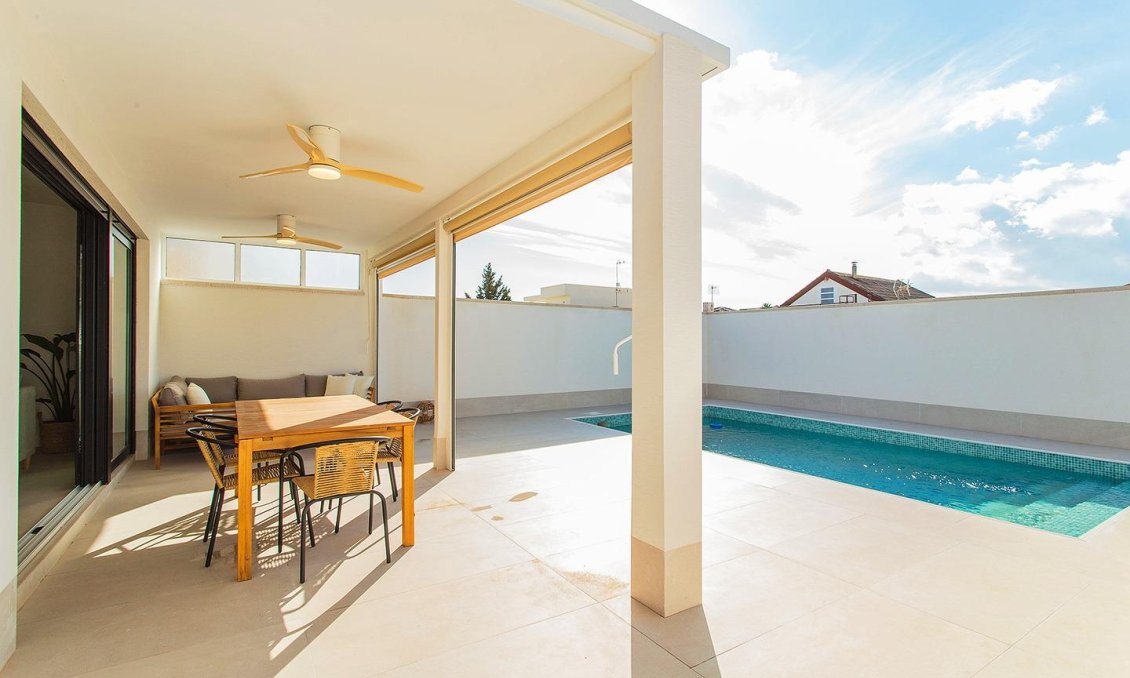 Segunda mano - Town House -
Torrevieja - La Siesta