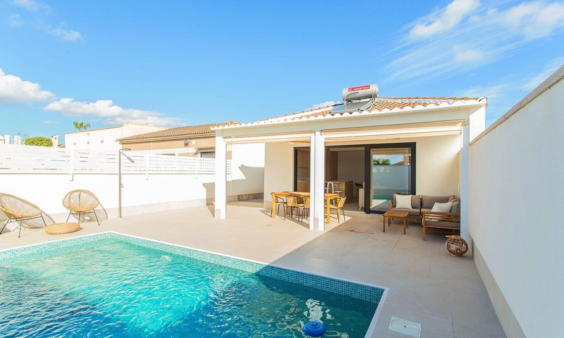 Segunda mano - Town House -
Torrevieja - La Siesta