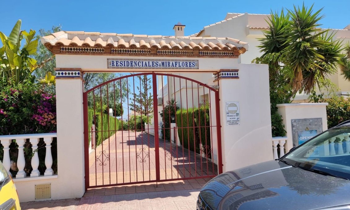 Resale - Apartment -
Torrevieja - Los Balcones - Los Altos del Edén