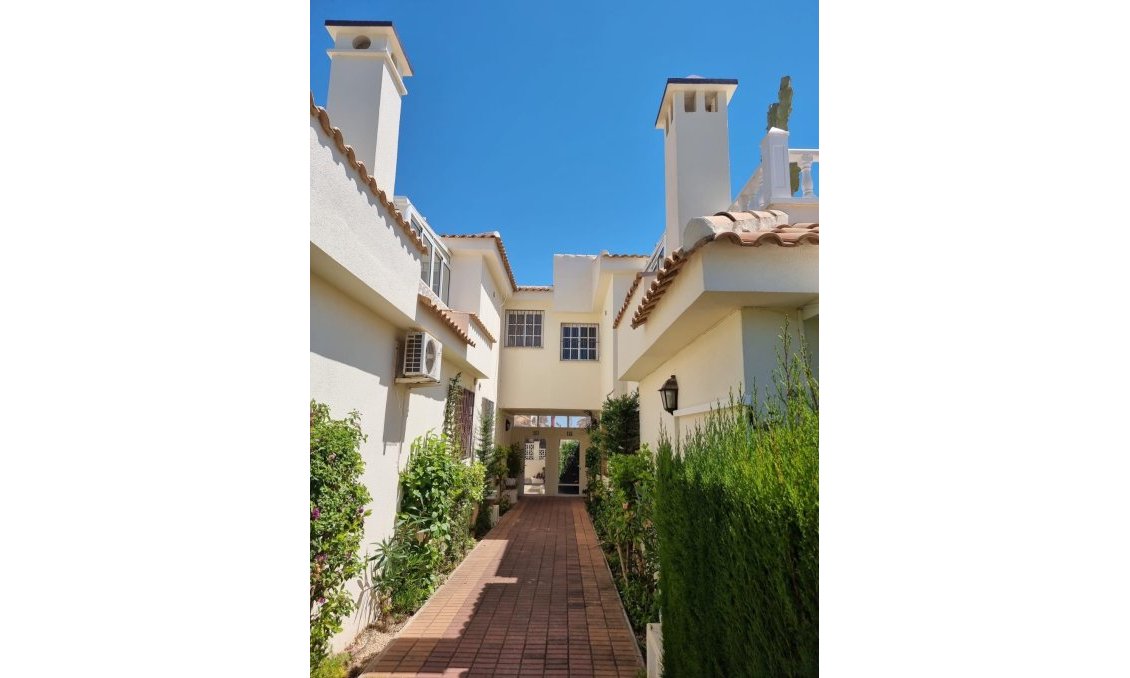 Resale - Apartment -
Torrevieja - Los Balcones - Los Altos del Edén