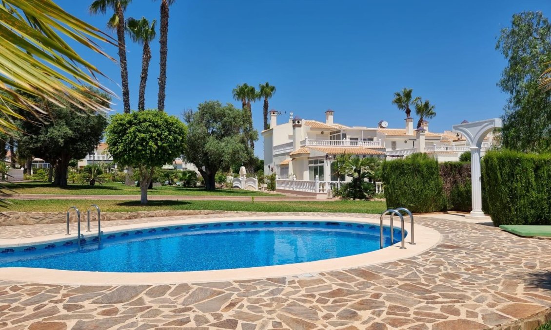 Resale - Apartment -
Torrevieja - Los Balcones - Los Altos del Edén