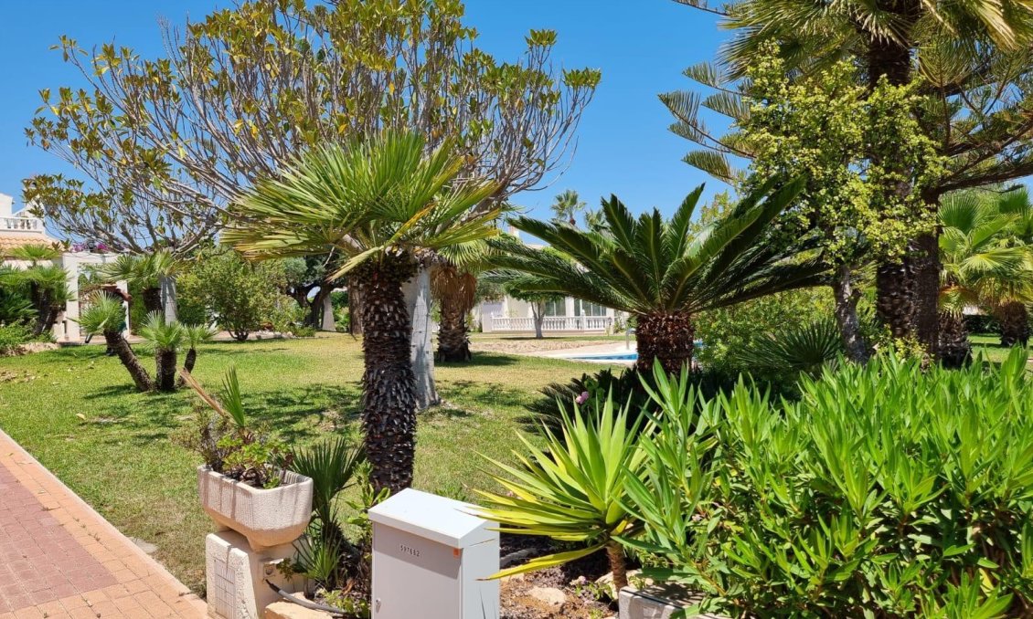 Resale - Apartment -
Torrevieja - Los Balcones - Los Altos del Edén