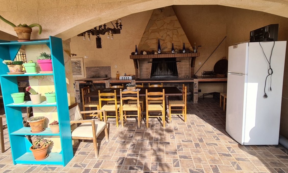 Használt Ingatlanok - Villa -
Orihuela - Inland