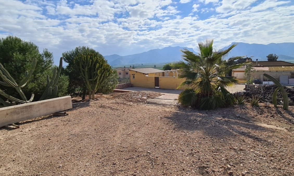 Használt Ingatlanok - Villa -
Orihuela - Inland