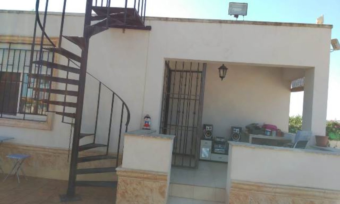 Segunda mano - Villa -
La Matanza - Inland