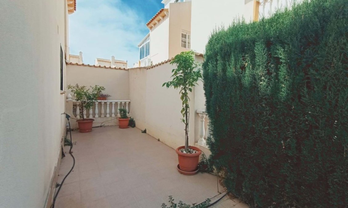 Segunda mano - Quad House -
Playa Flamenca - Costa Blanca