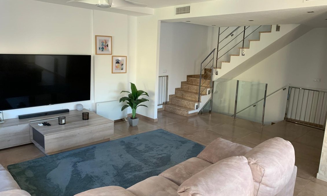 Segunda mano - Town House -
Dolores - Dolores - Town