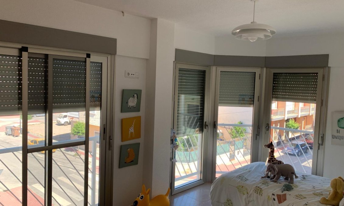 Segunda mano - Town House -
Dolores - Dolores - Town