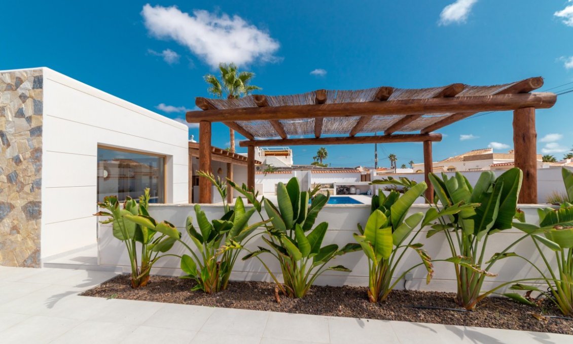 Segunda mano - Villa -
Torrevieja - Costa Blanca