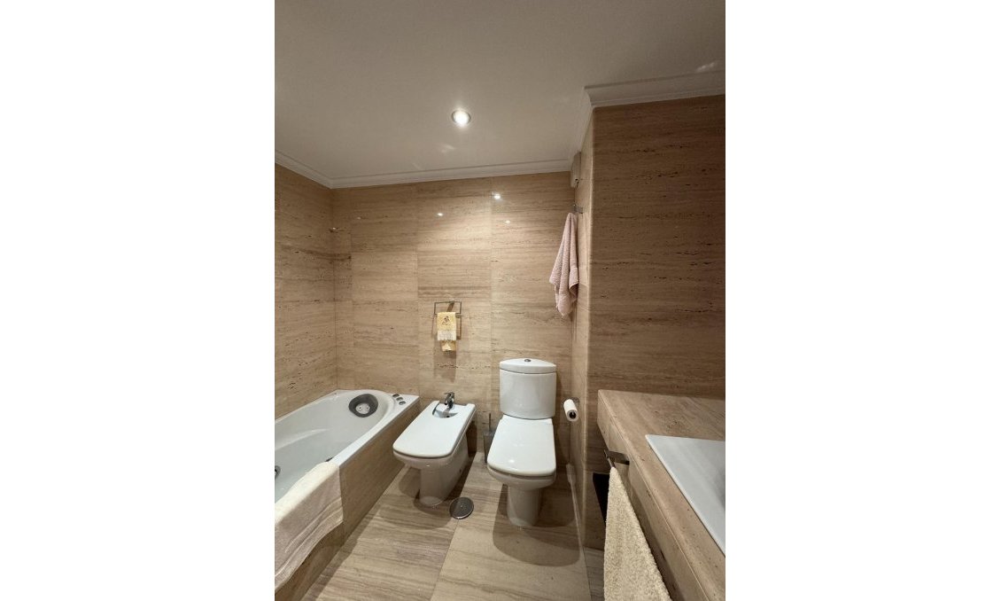 Segunda mano - Apartamento -
Torrevieja - Playa del Cura