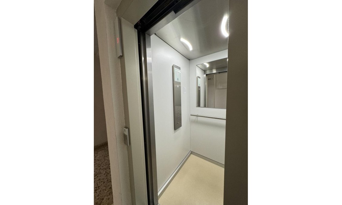 Segunda mano - Apartamento -
Torrevieja - Playa del Cura