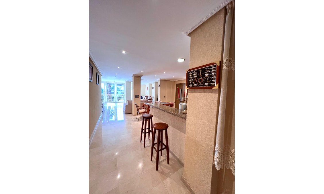 Resale - Duplex -
Torrevieja