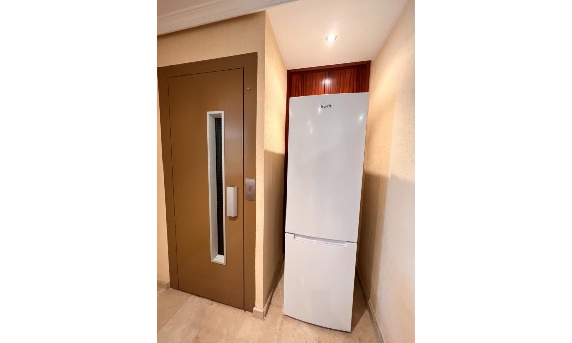 Resale - Duplex -
Torrevieja