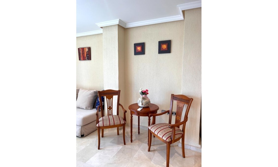 Resale - Duplex -
Torrevieja