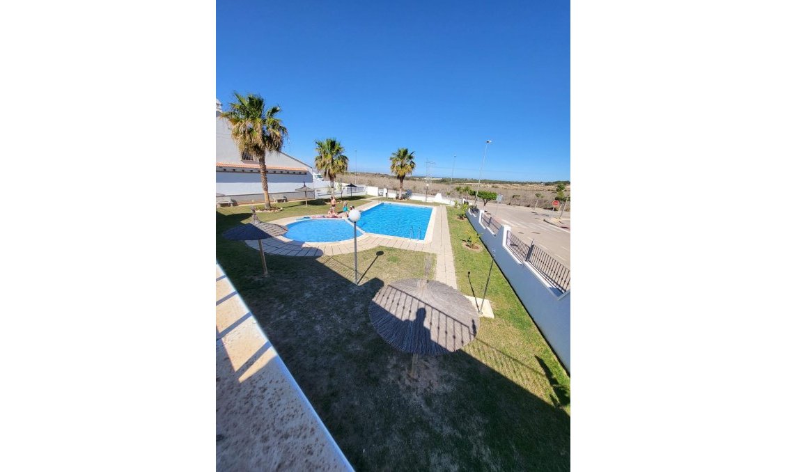 Segunda mano - Villa -
San Miguel de Salinas - Cerro Del Sol