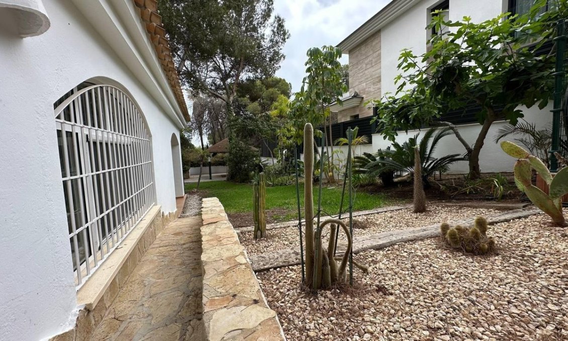 Segunda mano - Villa -
Orihuela Costa - Campoamor
