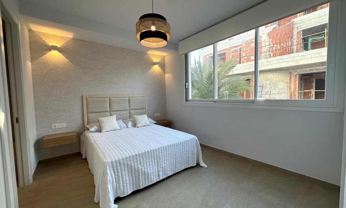 Wiederverkauf - Wohnung -
Torrevieja - Playa del Cura