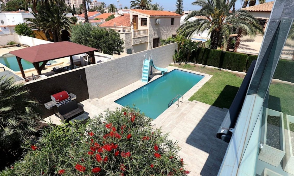 Segunda mano - Villa -
Torrevieja - Costa Blanca