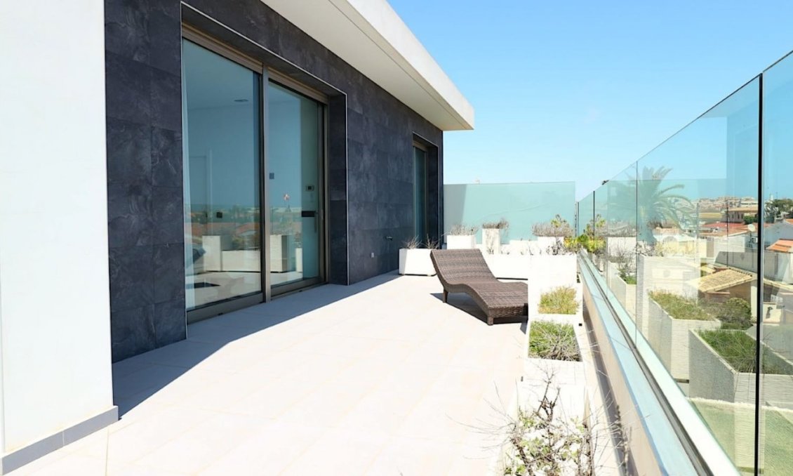 Segunda mano - Villa -
Torrevieja - Costa Blanca