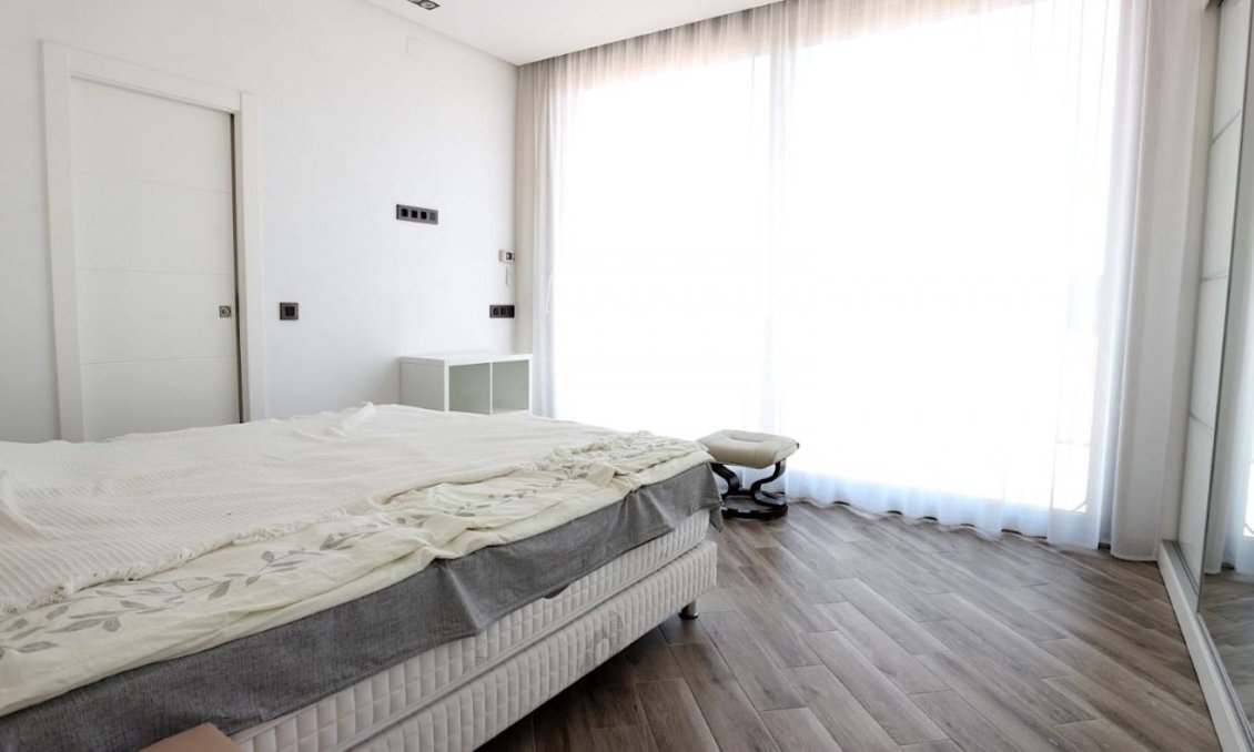 Segunda mano - Villa -
Torrevieja - Costa Blanca