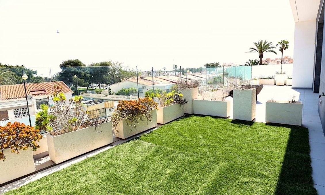 Segunda mano - Villa -
Torrevieja - Costa Blanca