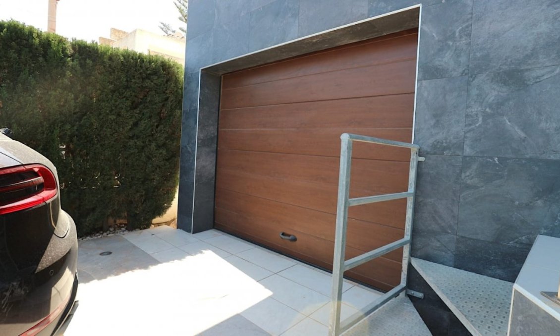 Segunda mano - Villa -
Torrevieja - Costa Blanca