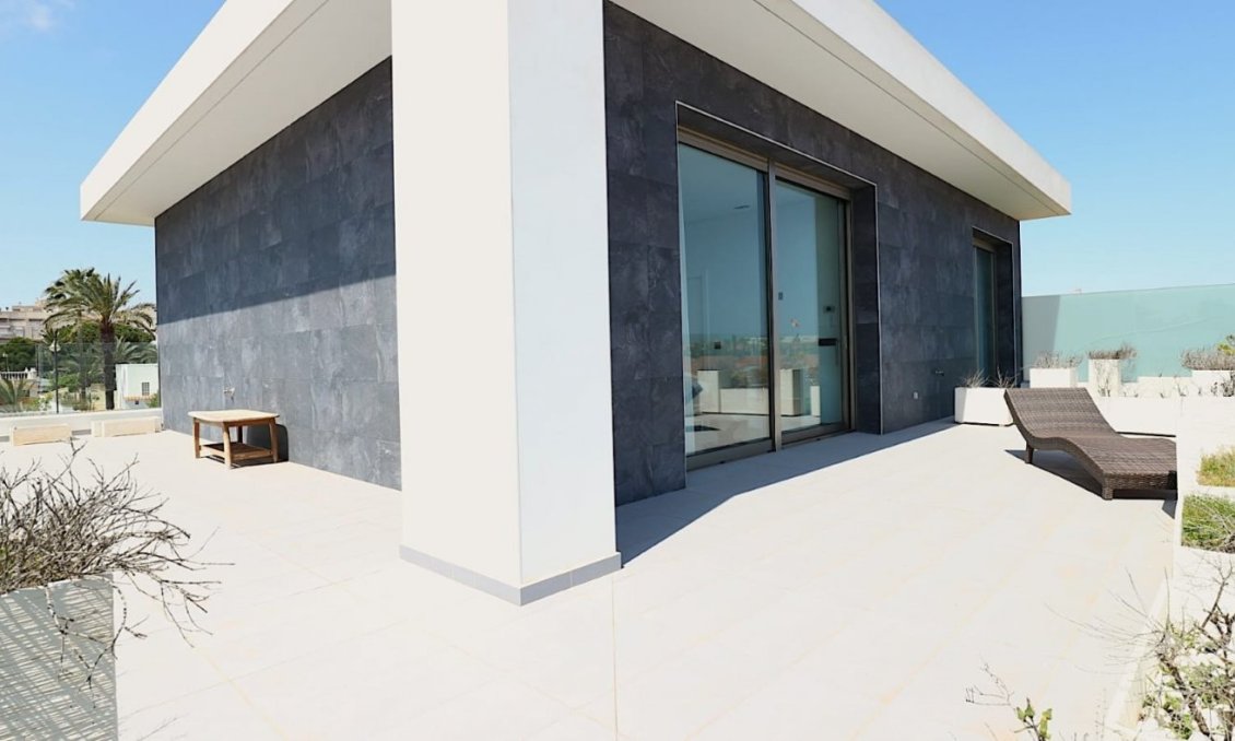 Segunda mano - Villa -
Torrevieja - Costa Blanca