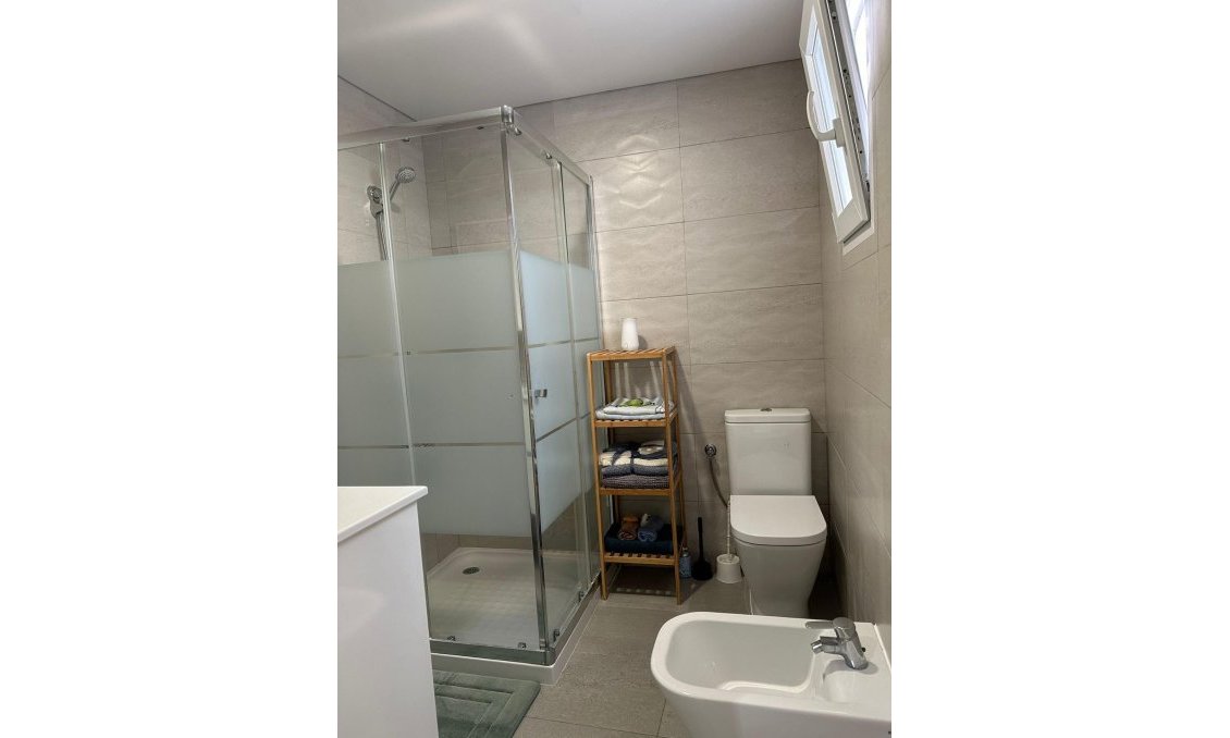 Segunda mano - Apartamento -
Torrevieja
