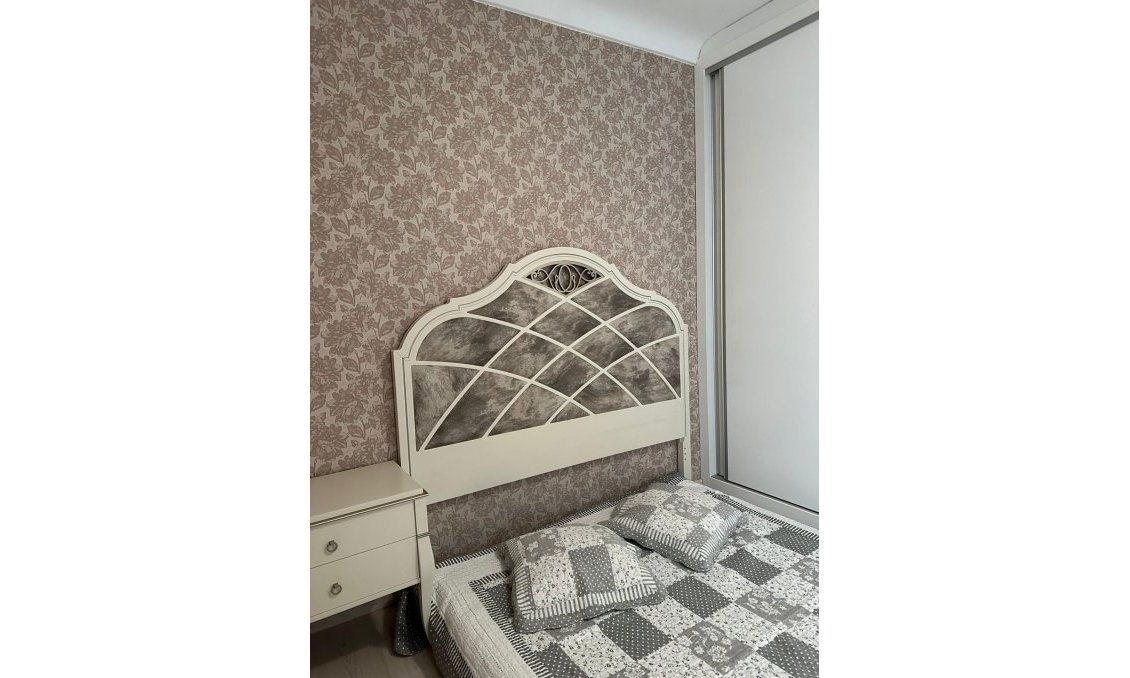 Segunda mano - Apartamento -
Torrevieja