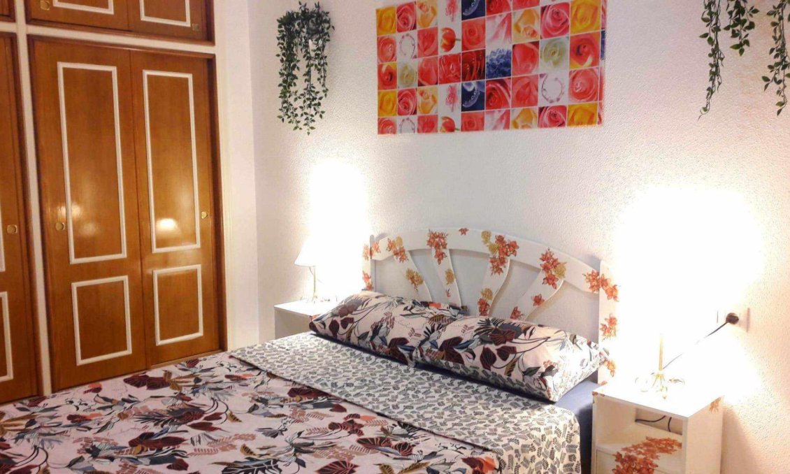 Segunda mano - Apartamento -
Torrevieja - Centro