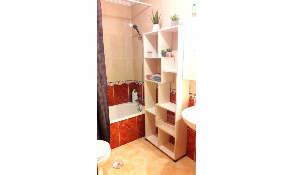Segunda mano - Apartamento -
Torrevieja - Centro