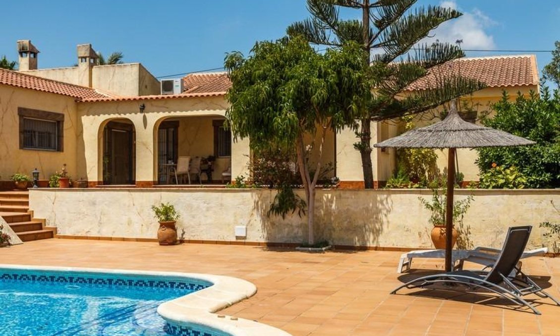 Segunda mano - Villa -
Los Montesinos - Montesinos  Los