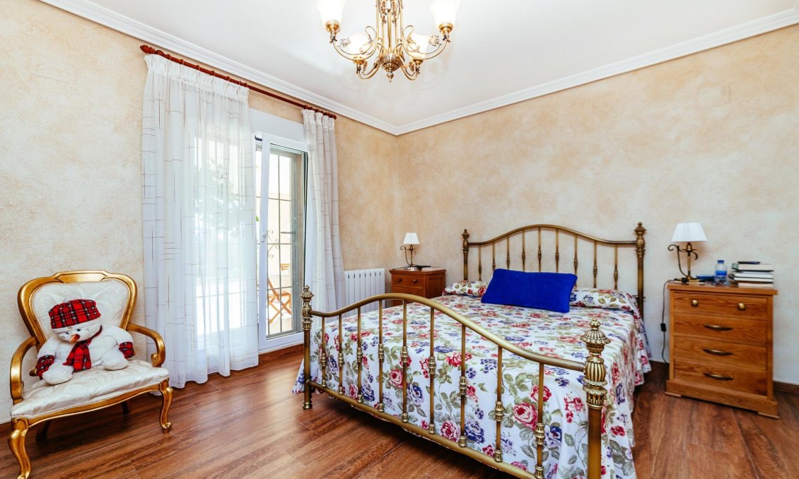 Segunda mano - Villa -
Los Montesinos - Montesinos  Los