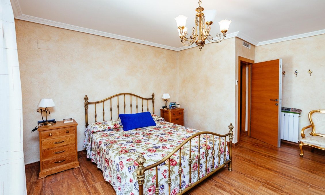 Segunda mano - Villa -
Los Montesinos - Montesinos  Los