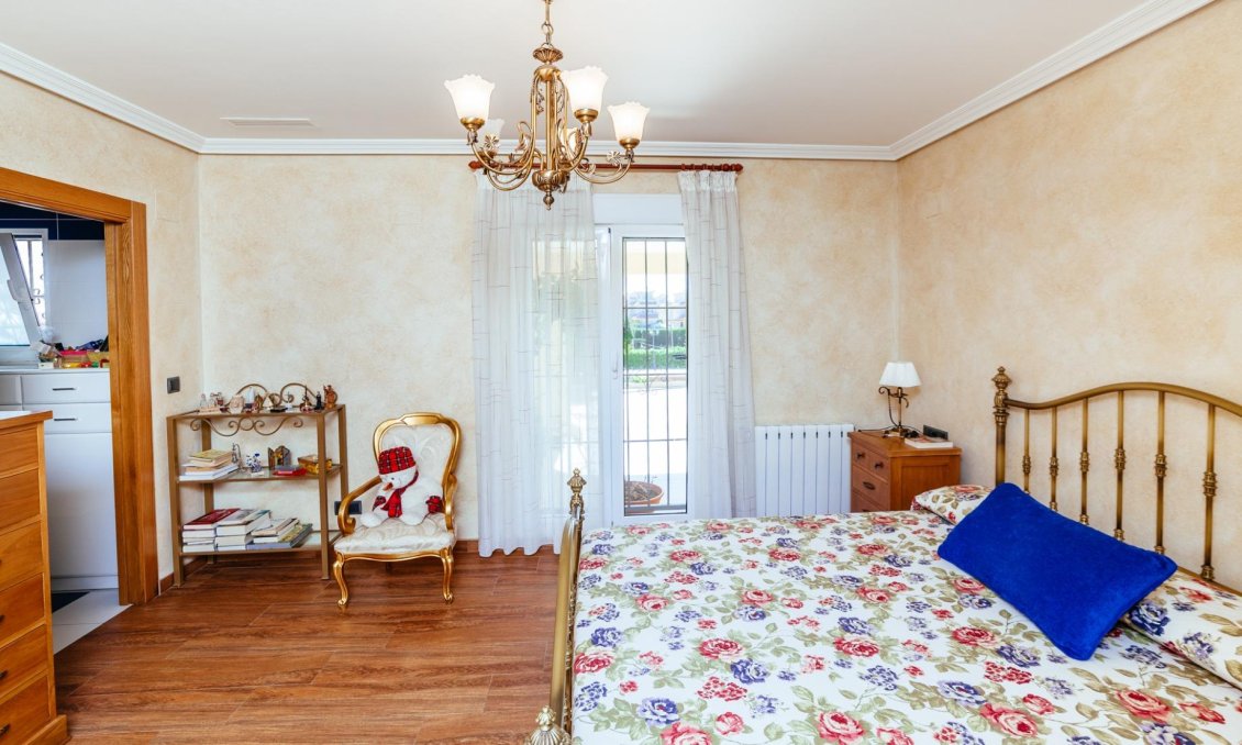 Segunda mano - Villa -
Los Montesinos - Montesinos  Los