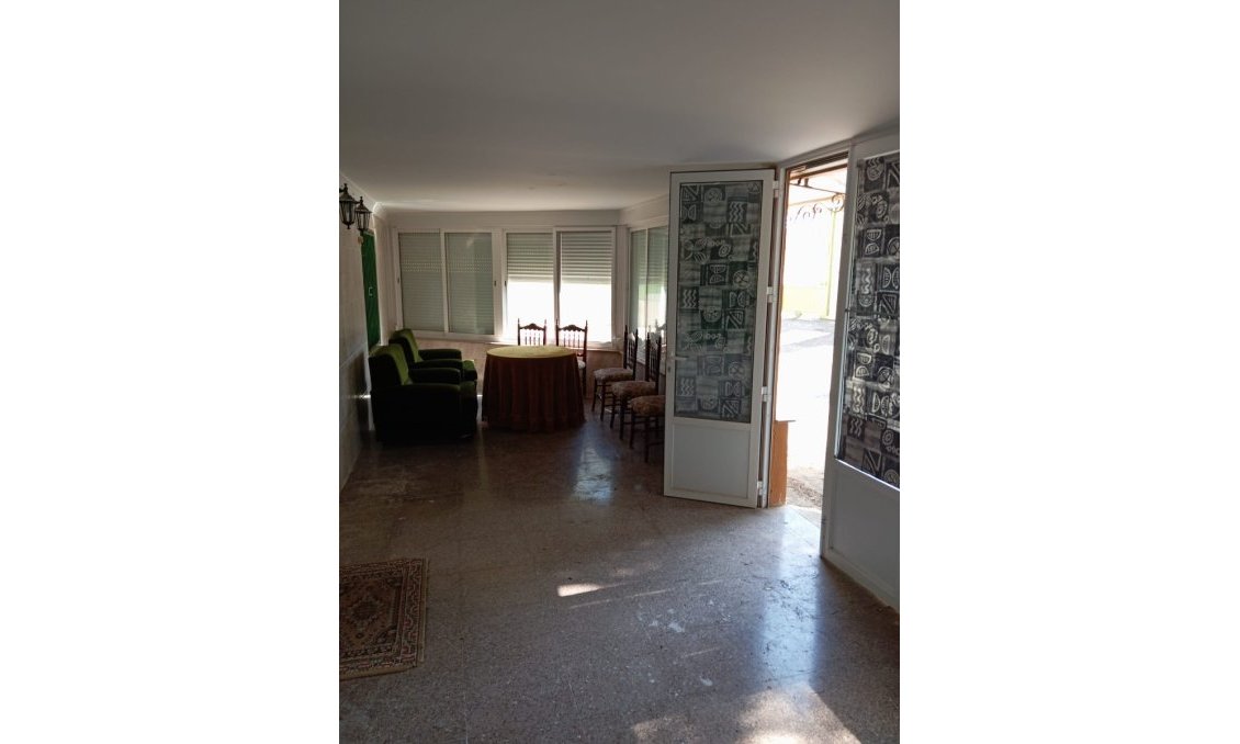 Segunda mano - Villa -
Yecla - Inland