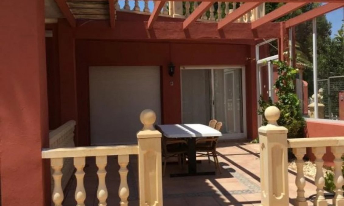 Segunda mano - Villa -
Alfas del Pí - Costa Blanca